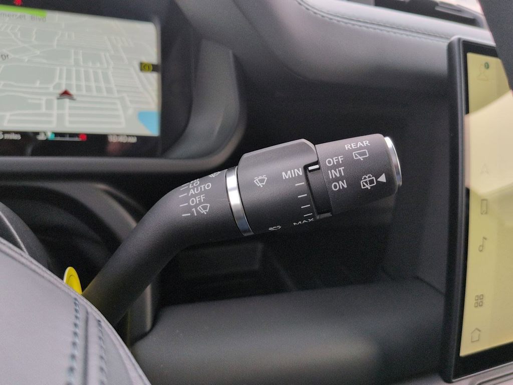 Thumbnail: 2026 Land Rover Defender - 32