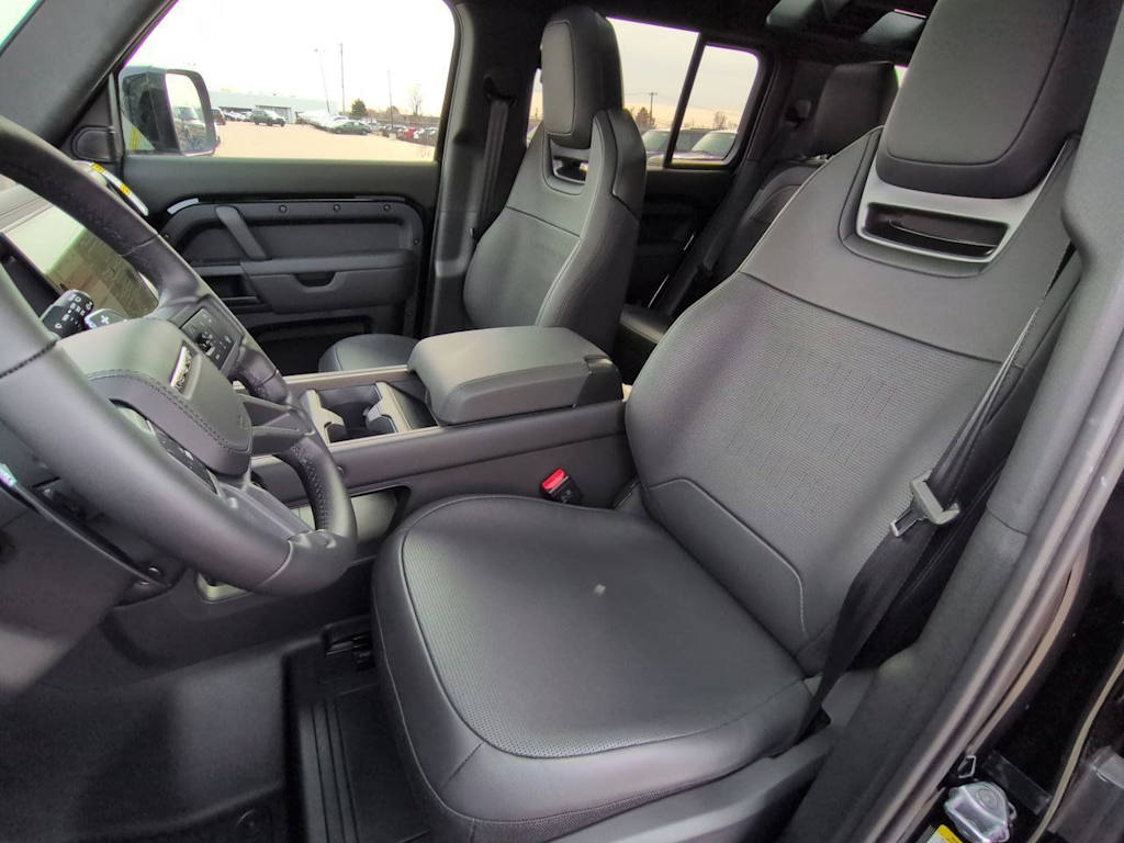 Thumbnail: 2026 Land Rover Defender - 10