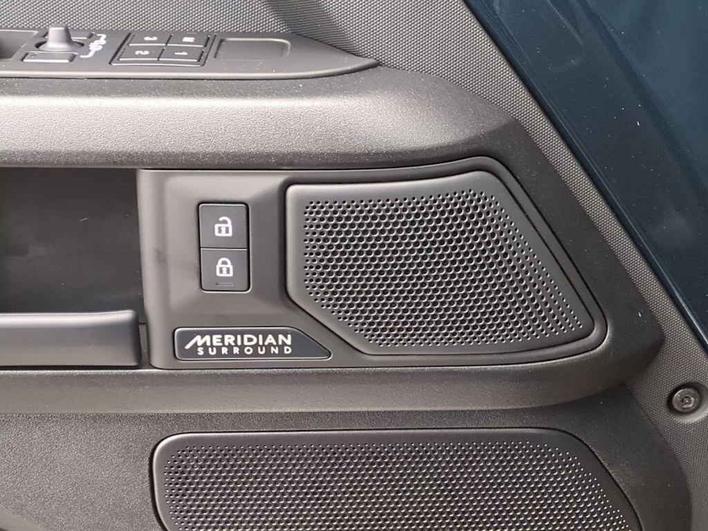 Thumbnail: 2026 Land Rover Defender - 34