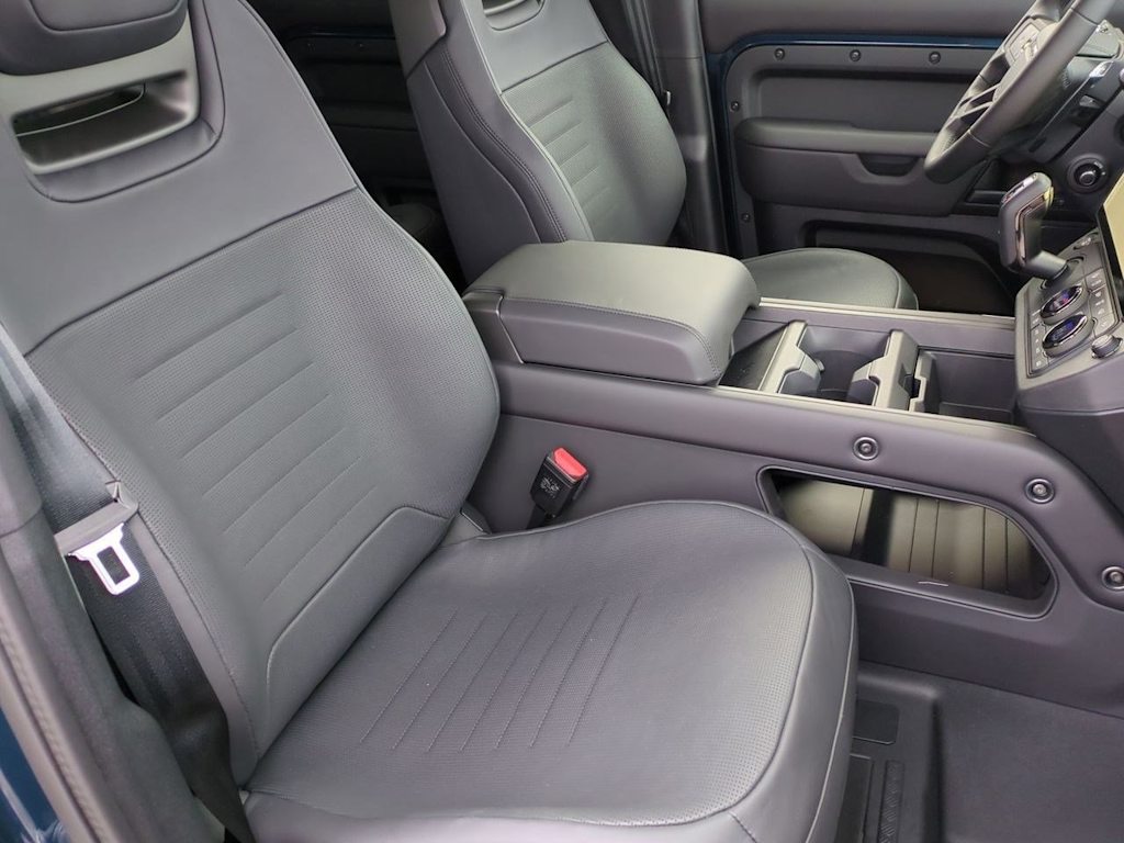 Thumbnail: 2026 Land Rover Defender - 10