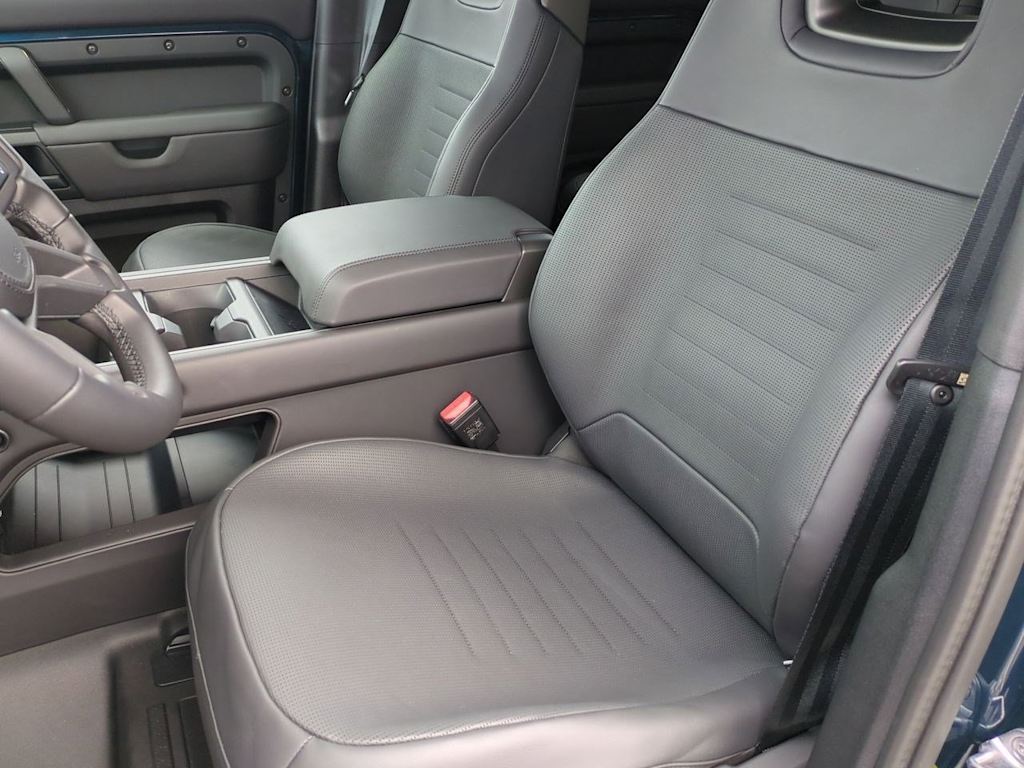 Thumbnail: 2026 Land Rover Defender - 9