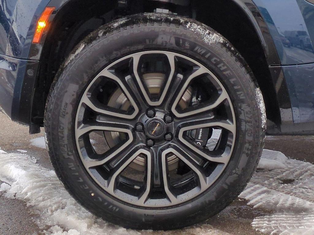 Thumbnail: 2026 Land Rover Defender - 7