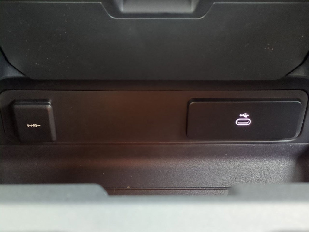 Thumbnail: 2026 Land Rover Defender - 35