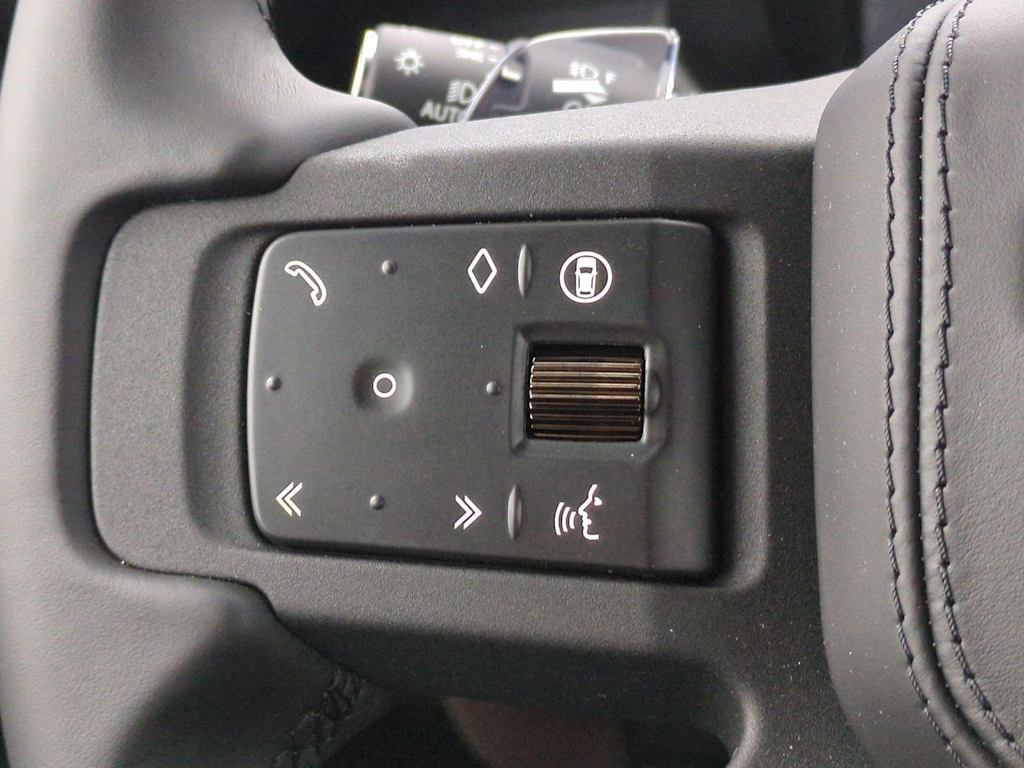 Thumbnail: 2026 Land Rover Defender - 31