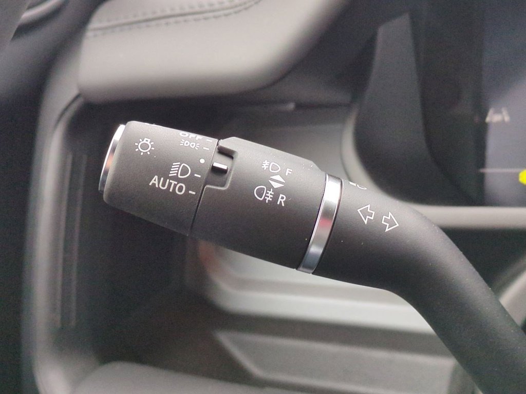 Thumbnail: 2026 Land Rover Defender - 15