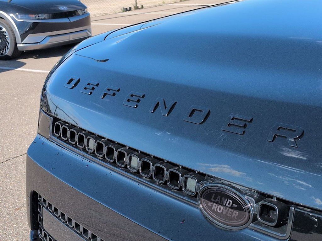 Thumbnail: 2026 Land Rover Defender - 26