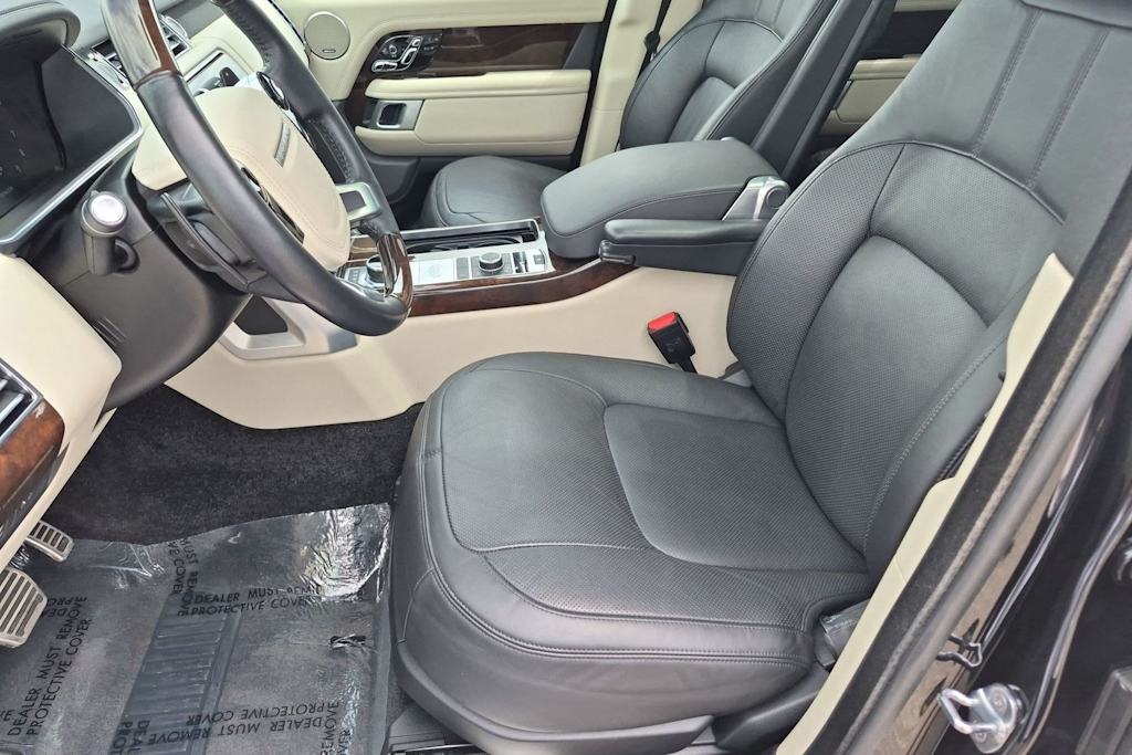 Thumbnail: 2021 Land Rover Range Rover - 10