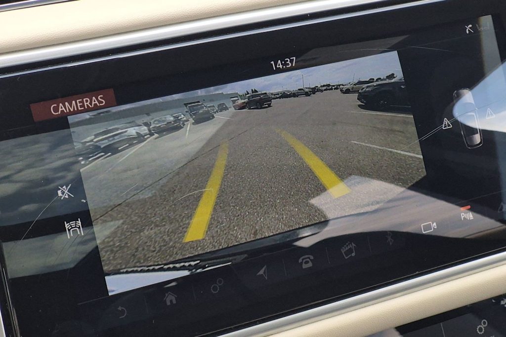 Thumbnail: 2021 Land Rover Range Rover - 33