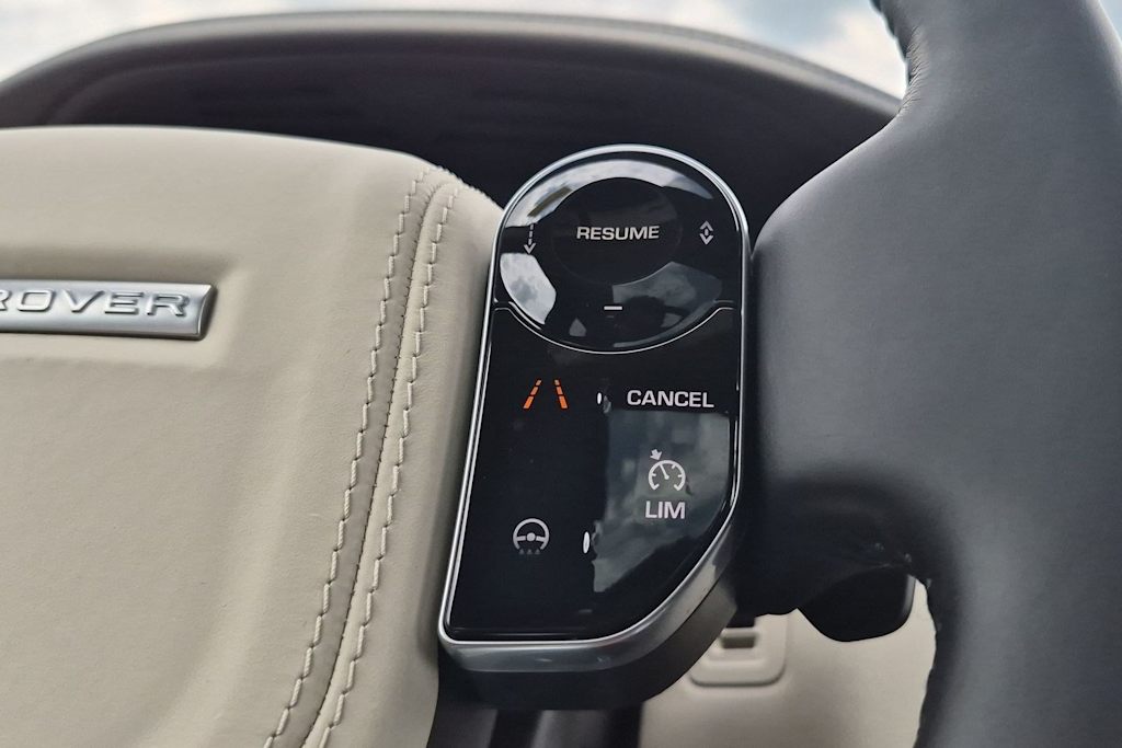 Thumbnail: 2021 Land Rover Range Rover - 30