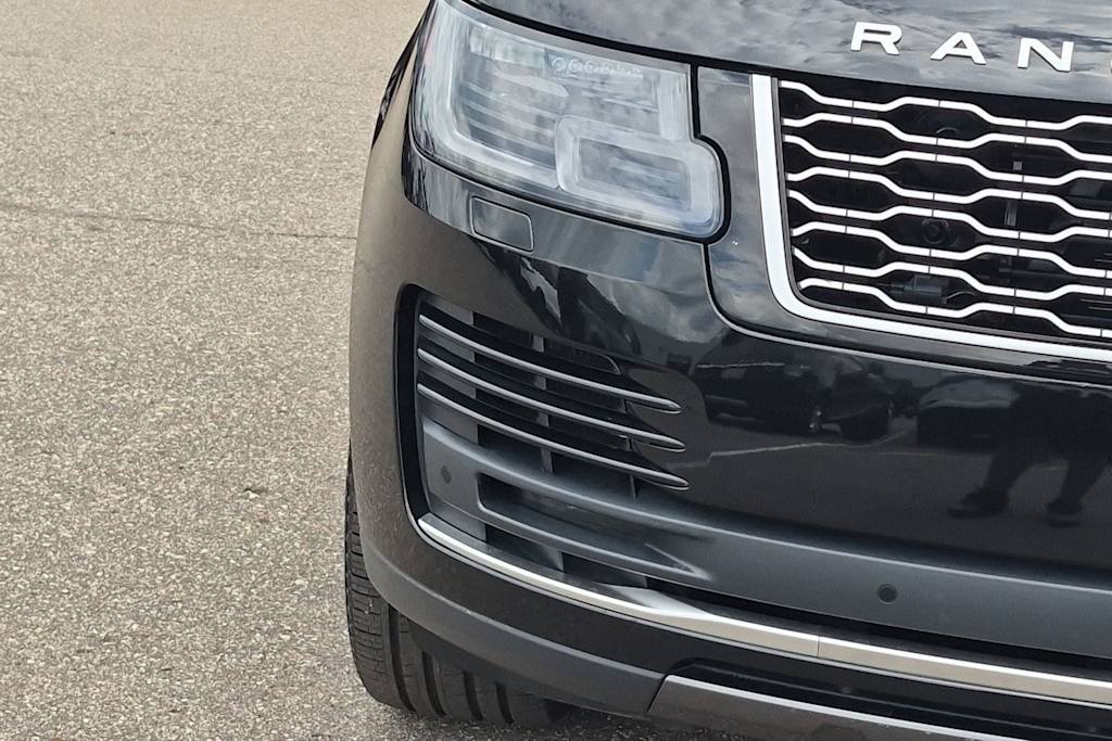 Thumbnail: 2021 Land Rover Range Rover - 7