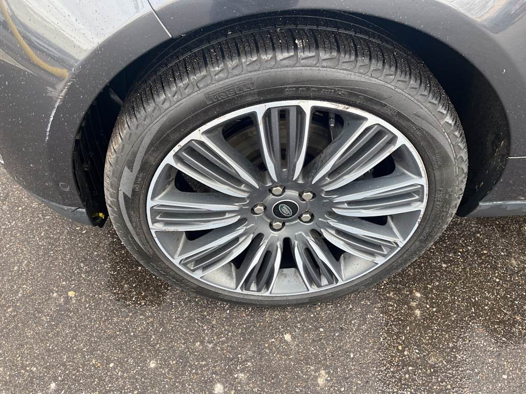 Thumbnail: 2022 Land Rover Range Rover - 5