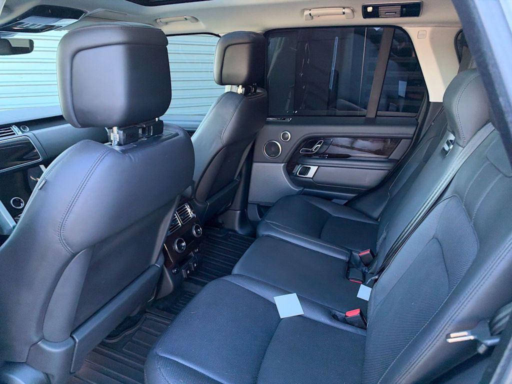 Thumbnail: 2021 Land Rover Range Rover - 8