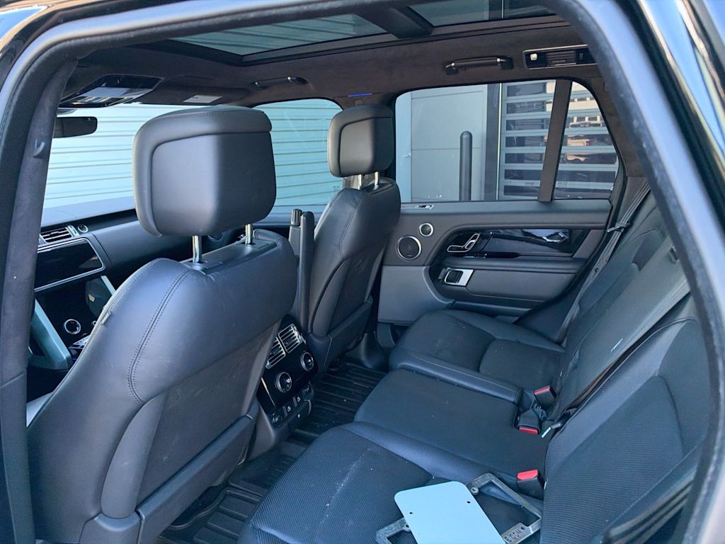 Thumbnail: 2022 Land Rover Range Rover - 6