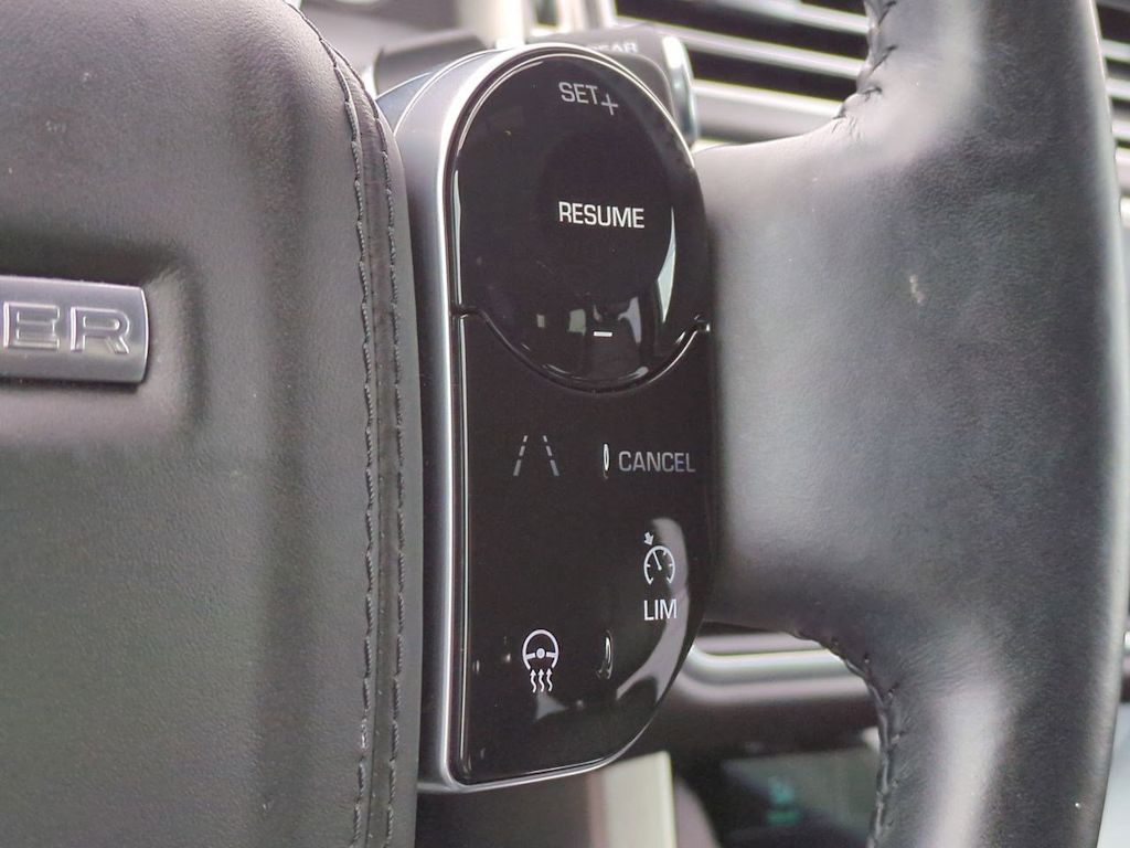 2020 Land Rover Range Rover HSE 32