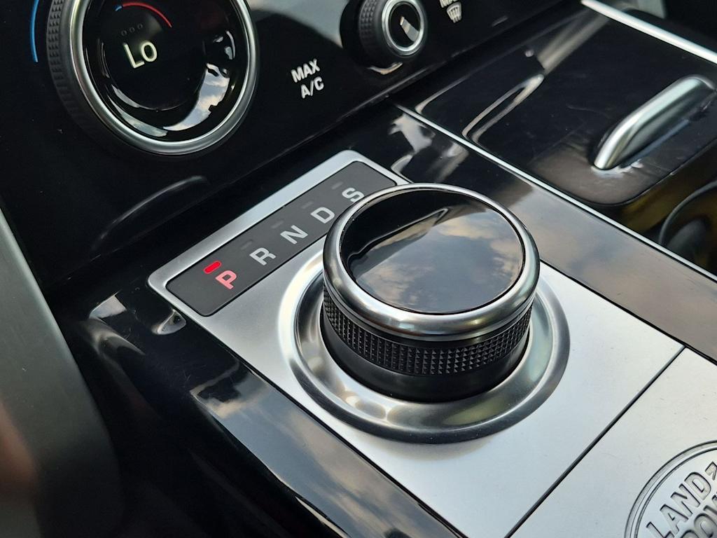 Thumbnail: 2022 Land Rover Range Rover - 36