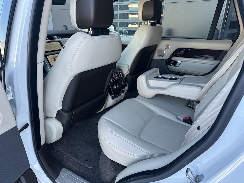 Thumbnail: 2019 Land Rover Range Rover - 22