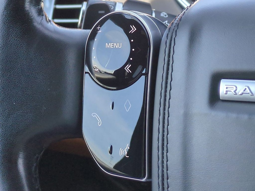 Thumbnail: 2019 Land Rover Range Rover - 16
