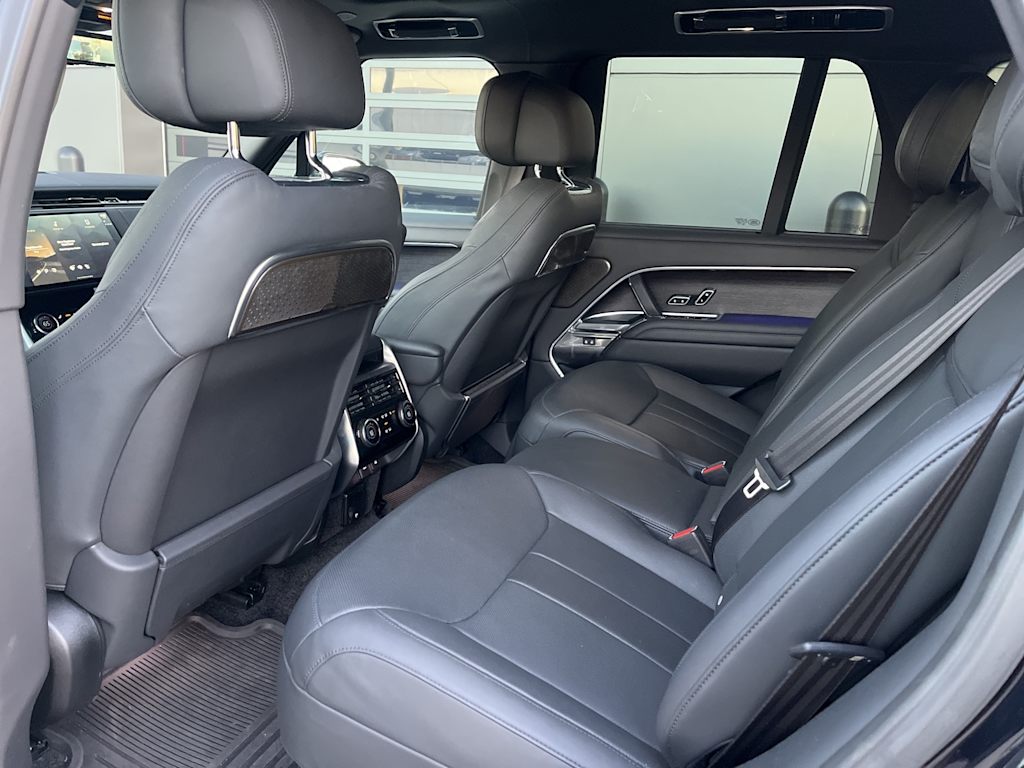 Thumbnail: 2023 Land Rover Range Rover - 20