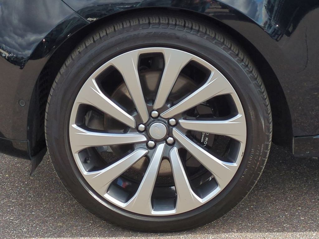 Thumbnail: 2023 Land Rover Range Rover - 7