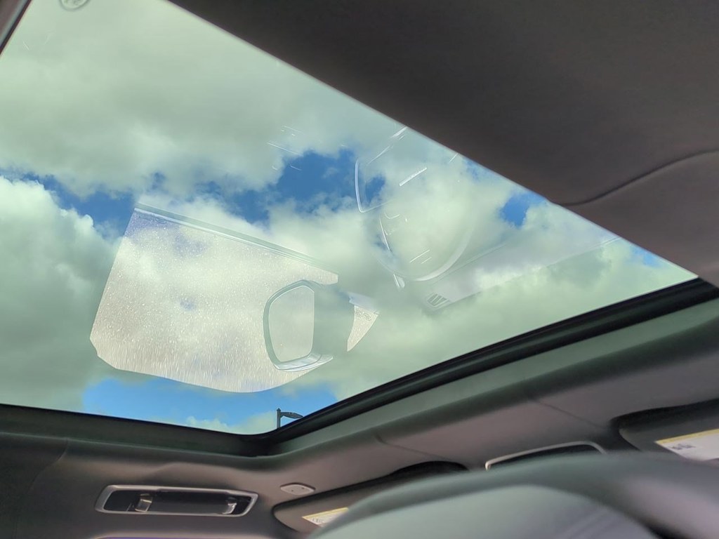 Thumbnail: 2023 Land Rover Range Rover - 28