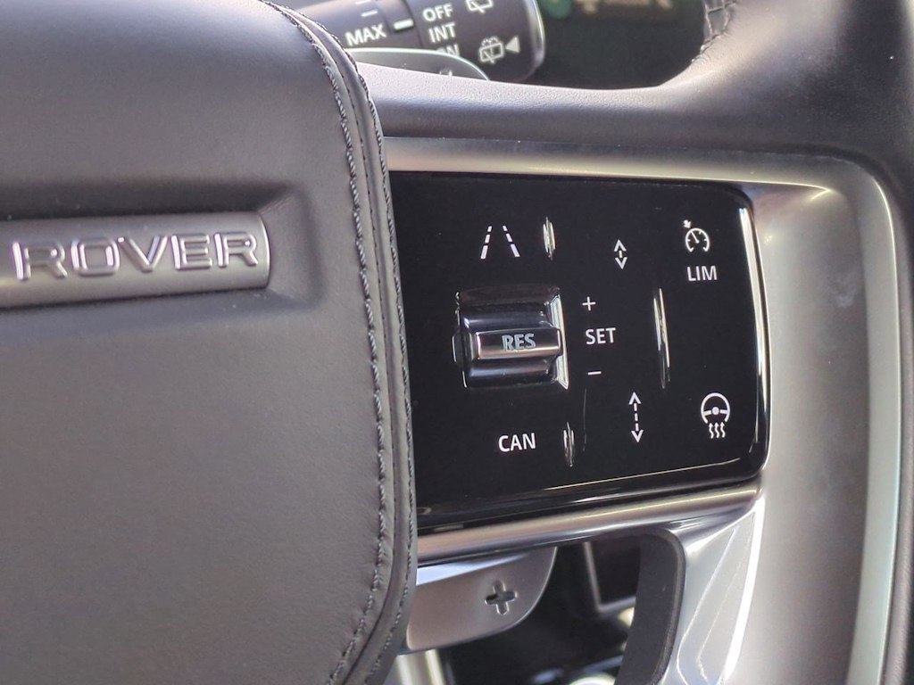 Thumbnail: 2023 Land Rover Range Rover - 31