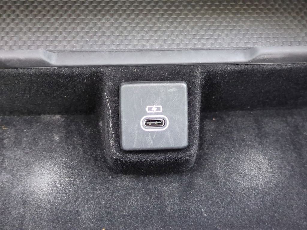 Thumbnail: 2023 Land Rover Range Rover - 33