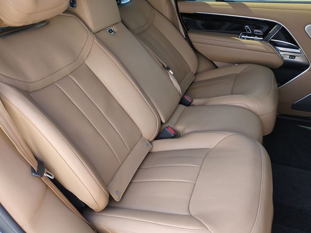 Thumbnail: 2024 Land Rover Range Rover - 26