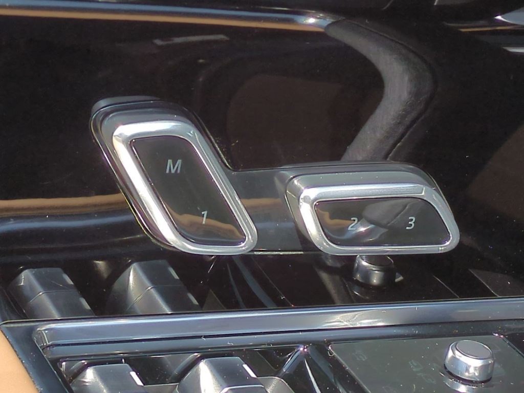 Thumbnail: 2024 Land Rover Range Rover - 14