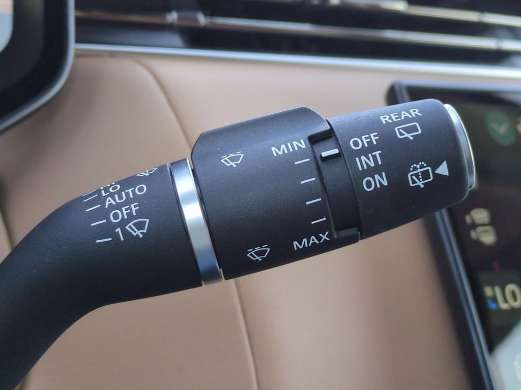 Thumbnail: 2024 Land Rover Range Rover - 31