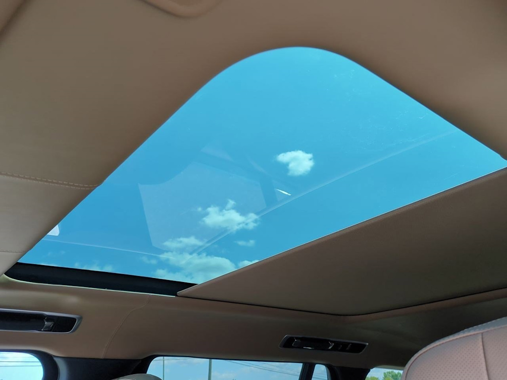 Thumbnail: 2024 Land Rover Range Rover - 25