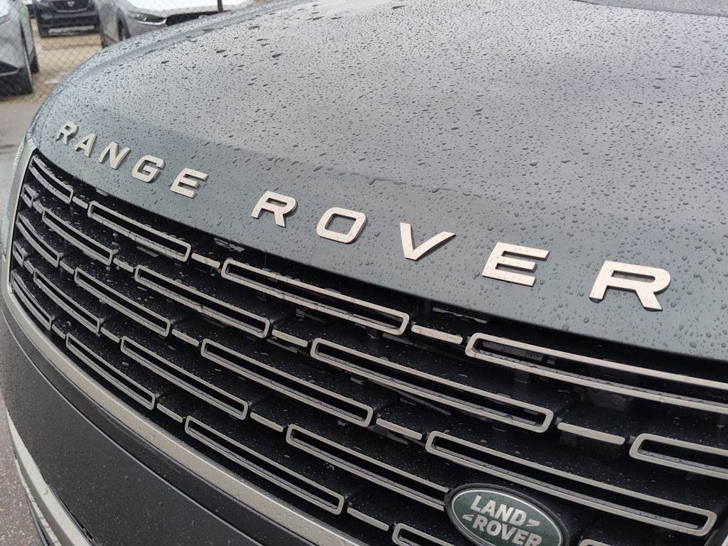 Thumbnail: 2023 Land Rover Range Rover - 25