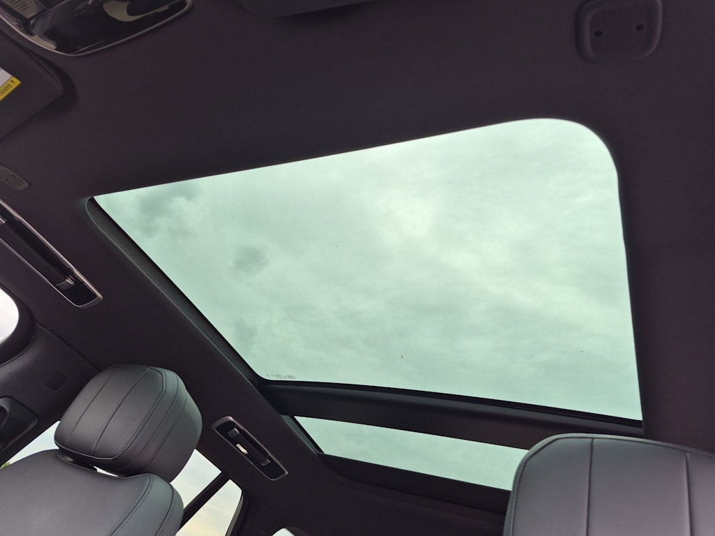 Thumbnail: 2023 Land Rover Range Rover - 27