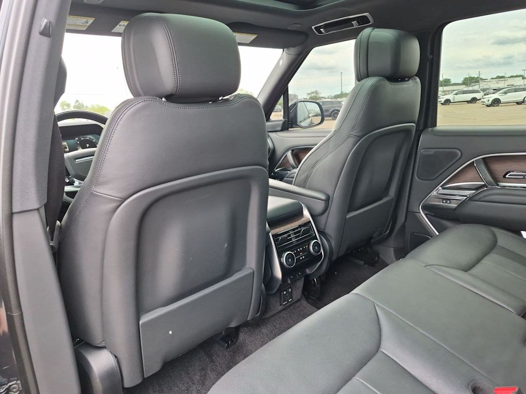 Thumbnail: 2023 Land Rover Range Rover - 12