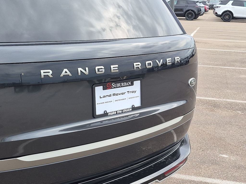 Thumbnail: 2023 Land Rover Range Rover - 25