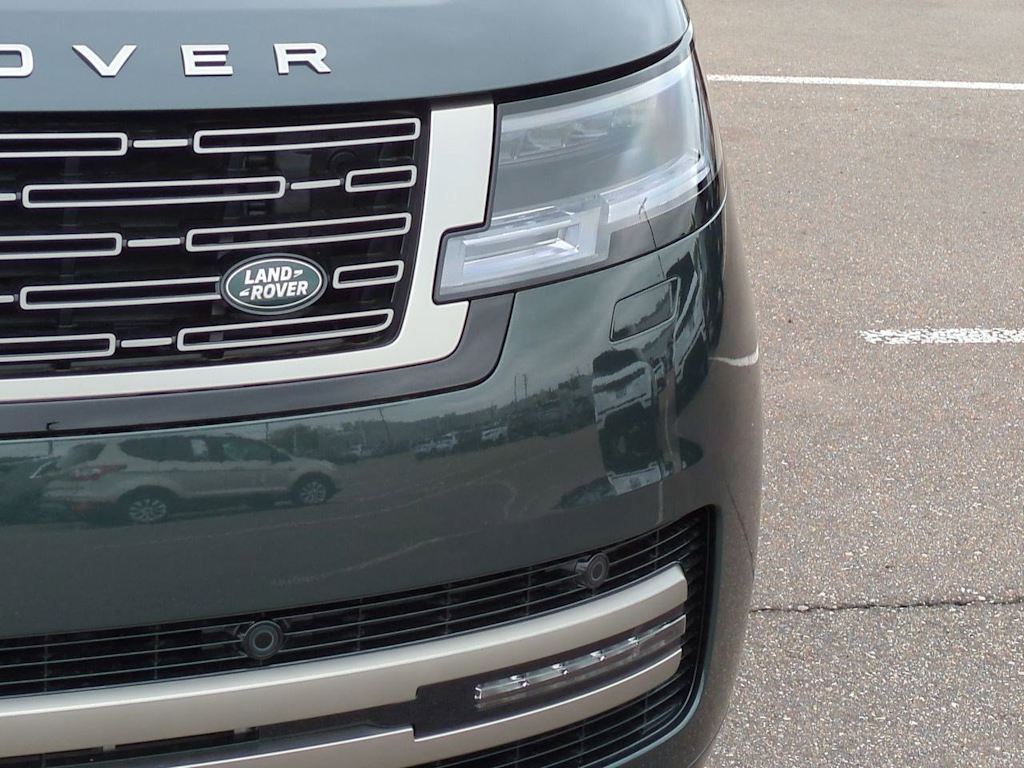 Thumbnail: 2025 Land Rover Range Rover - 23