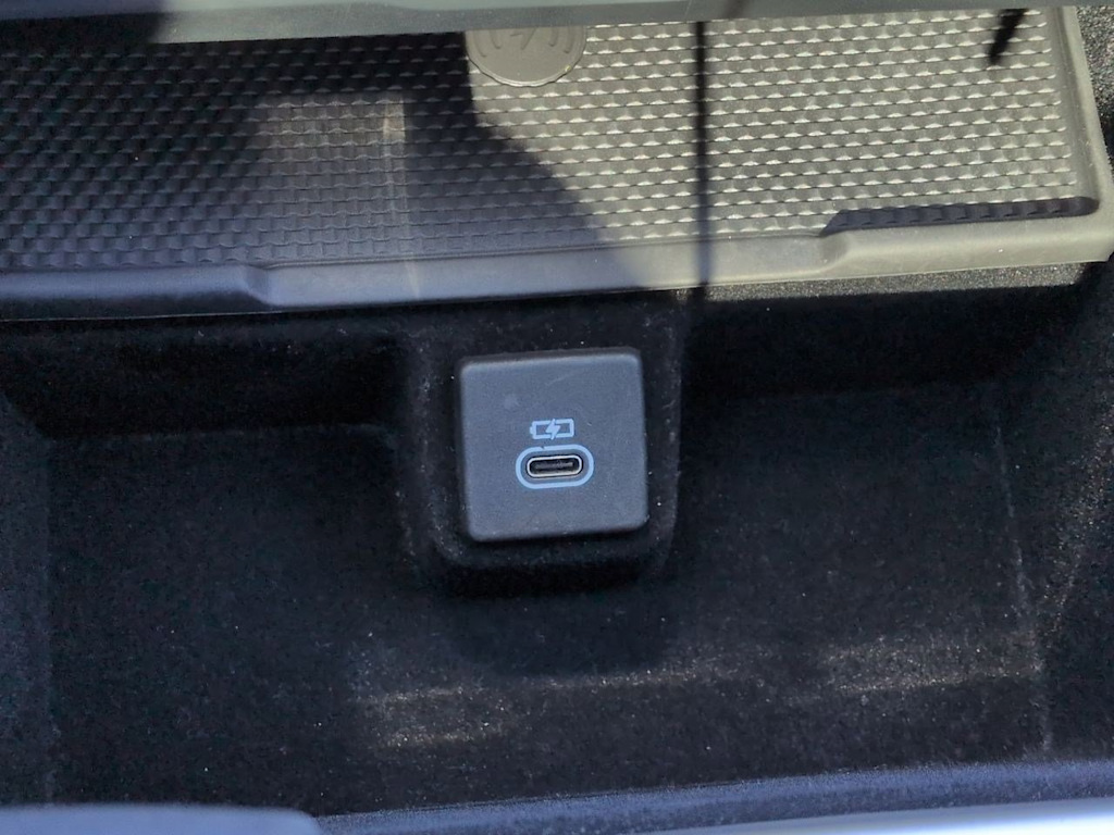 Thumbnail: 2025 Land Rover Range Rover - 35