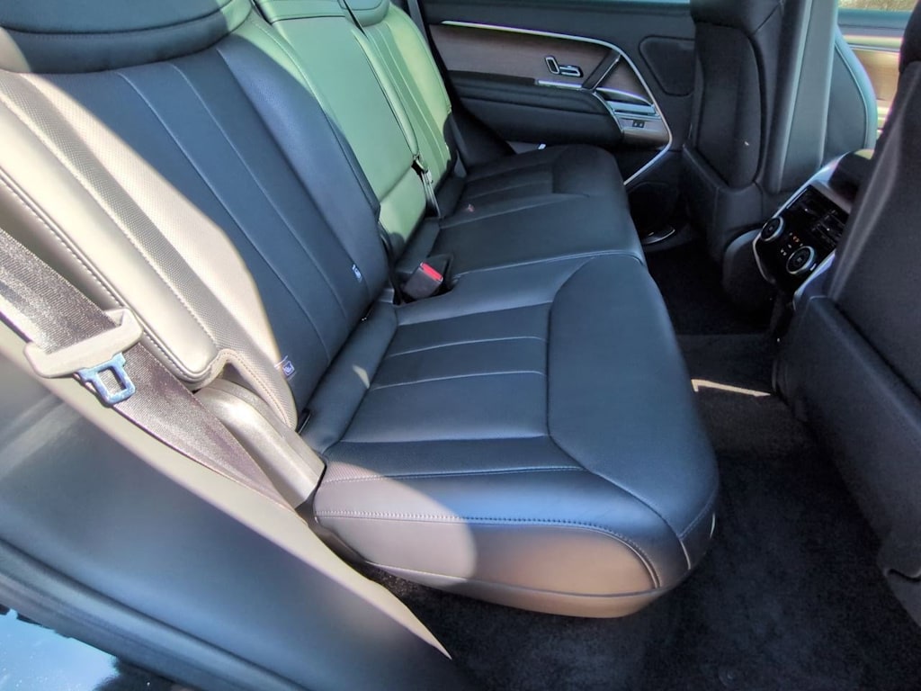 Thumbnail: 2025 Land Rover Range Rover - 12