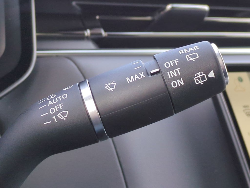 Thumbnail: 2025 Land Rover Range Rover - 32