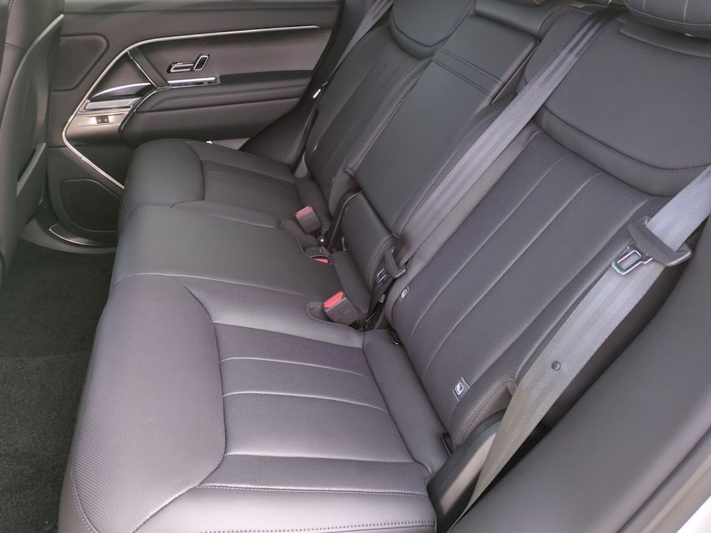 Thumbnail: 2025 Land Rover Range Rover - 28