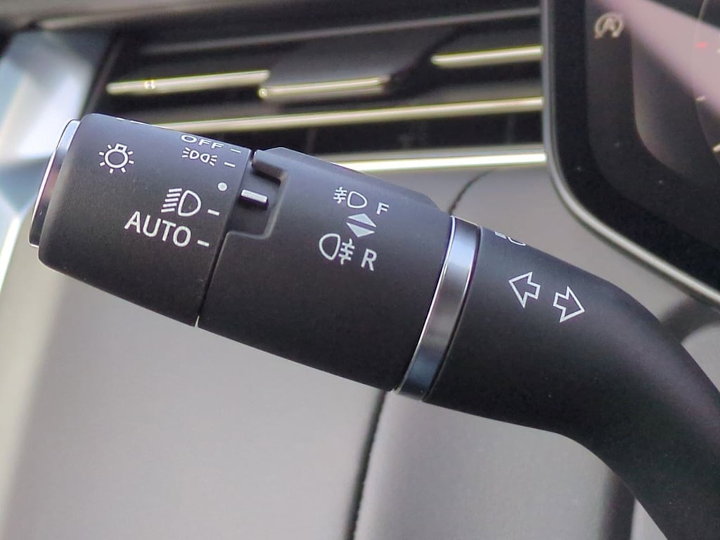 Thumbnail: 2025 Land Rover Range Rover - 15