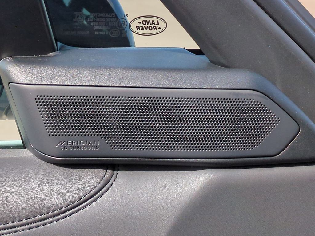 Thumbnail: 2025 Land Rover Range Rover - 17