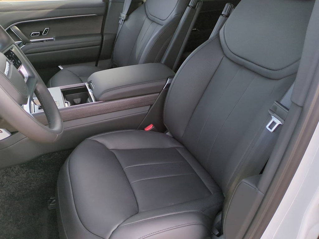 Thumbnail: 2025 Land Rover Range Rover - 10