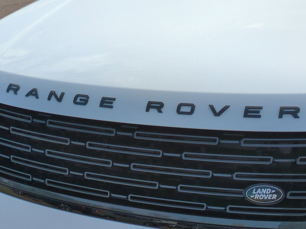 Thumbnail: 2025 Land Rover Range Rover - 25