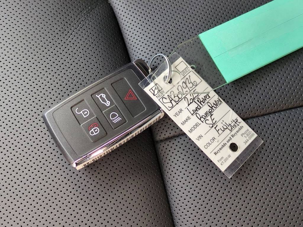 Thumbnail: 2025 Land Rover Range Rover - 38