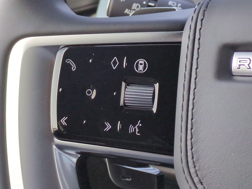 Thumbnail: 2025 Land Rover Range Rover - 31