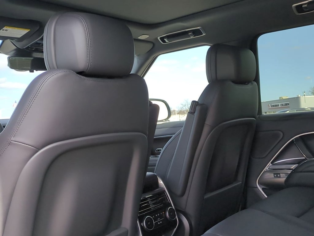 Thumbnail: 2025 Land Rover Range Rover - 12