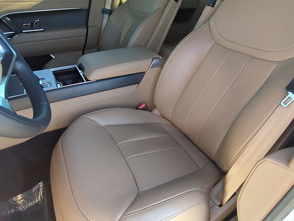 Thumbnail: 2025 Land Rover Range Rover - 9