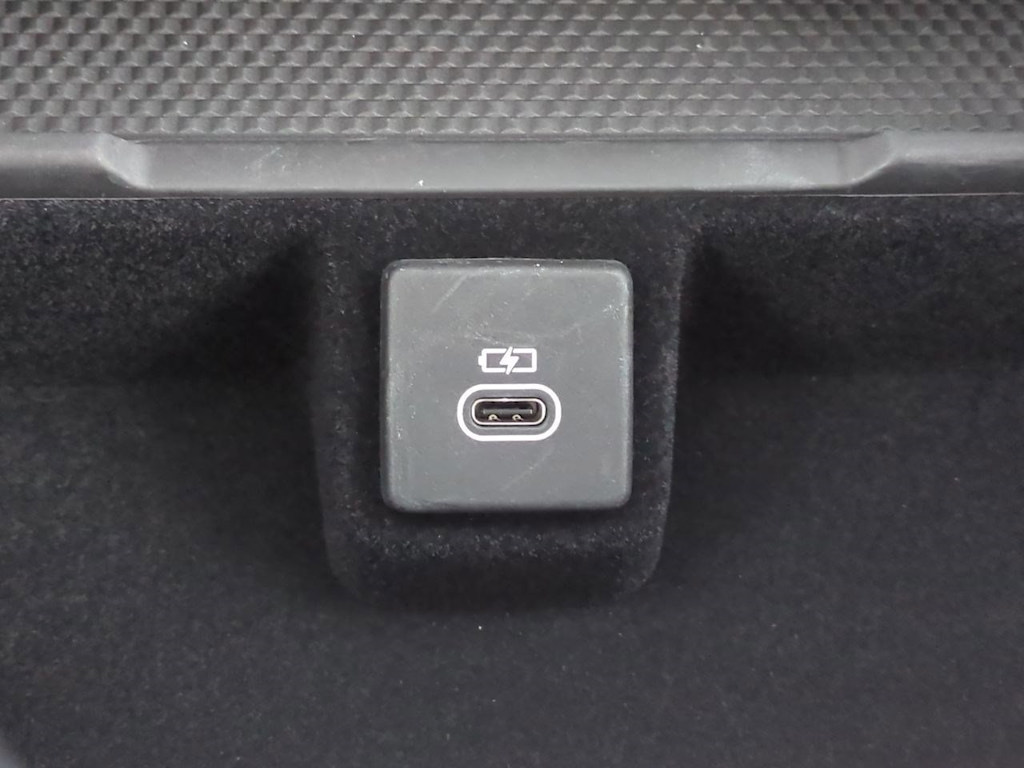 Thumbnail: 2025 Land Rover Range Rover - 34