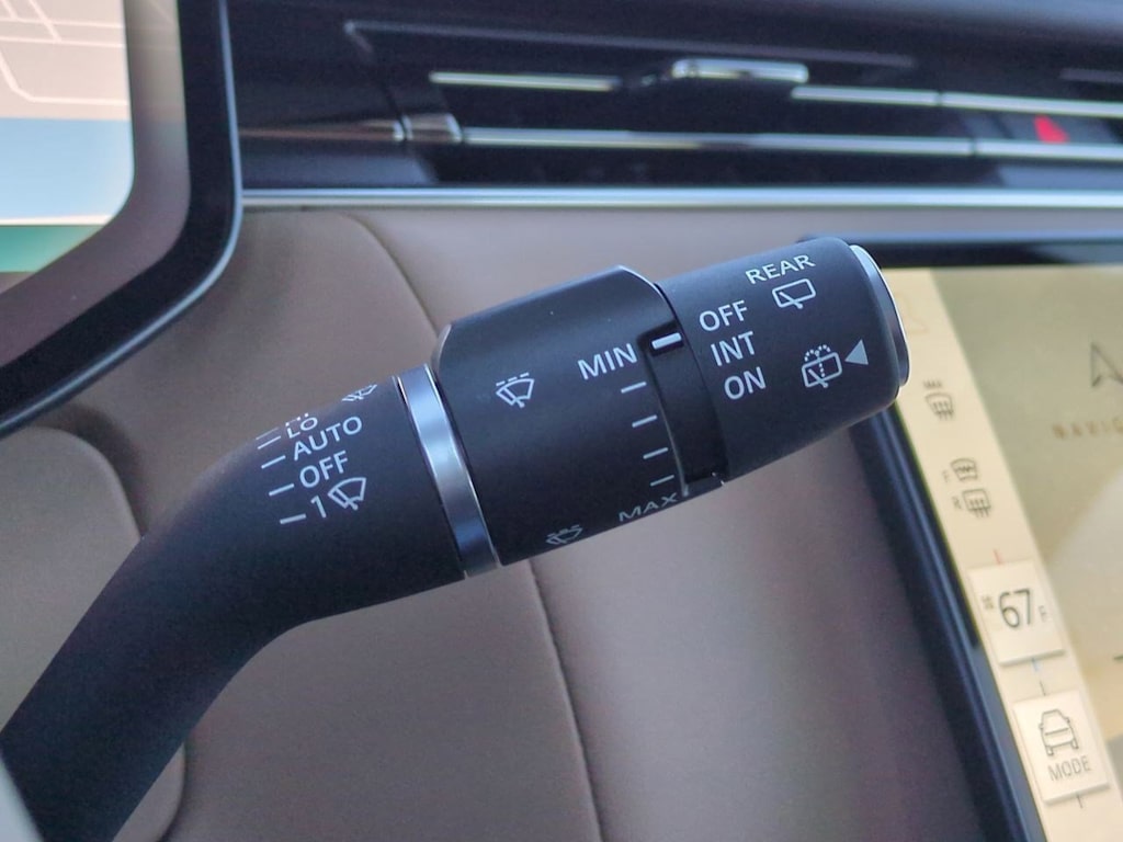 Thumbnail: 2025 Land Rover Range Rover - 29