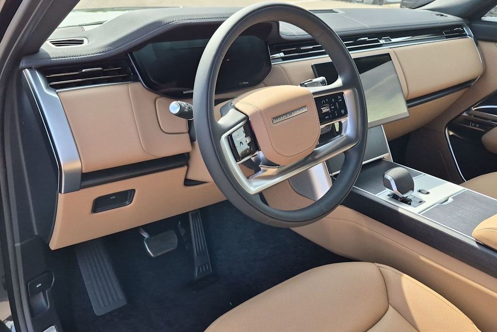 Thumbnail: 2026 Land Rover Range Rover - 2